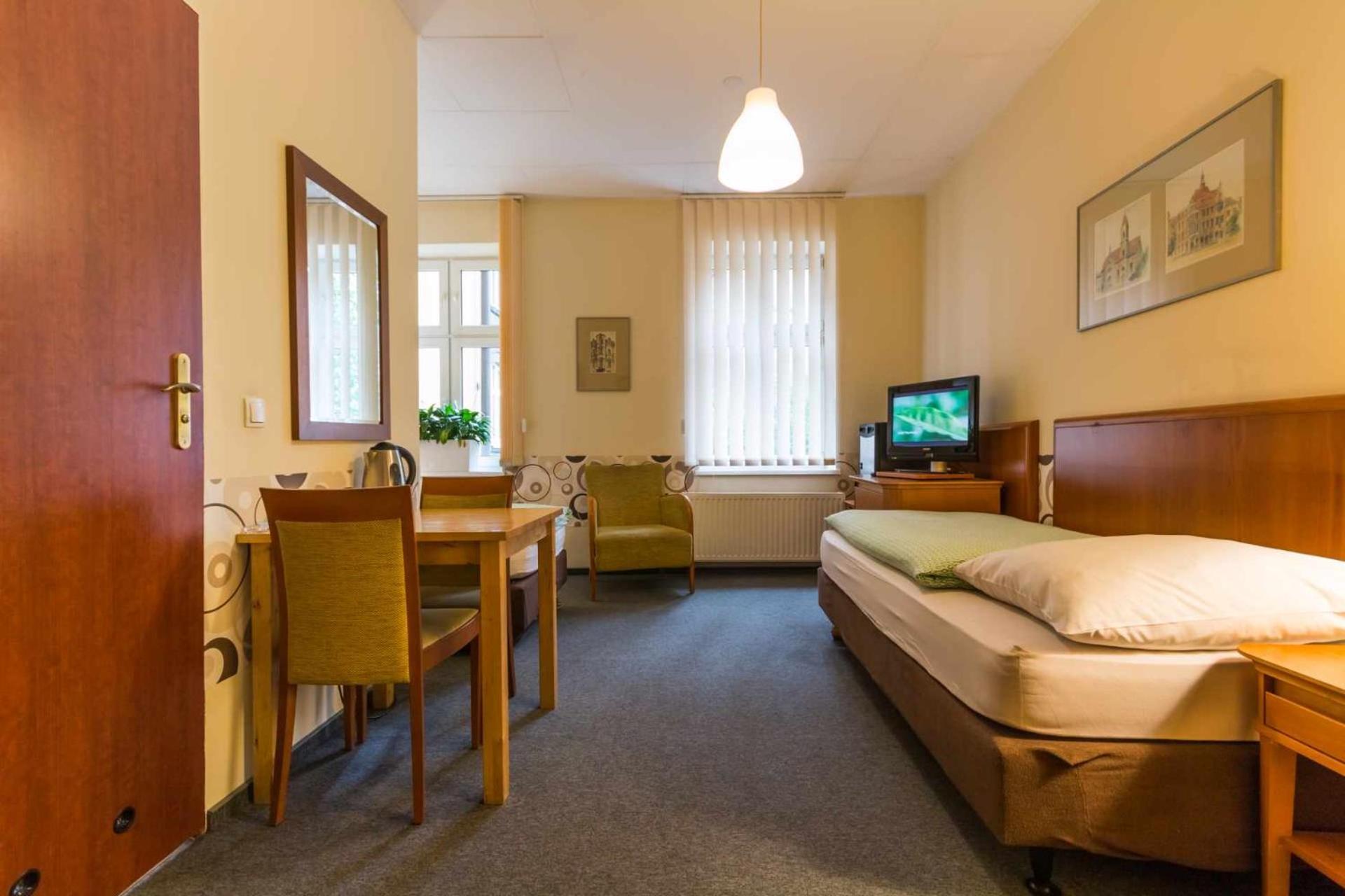 Hostel Nina Катовице Экстерьер фото