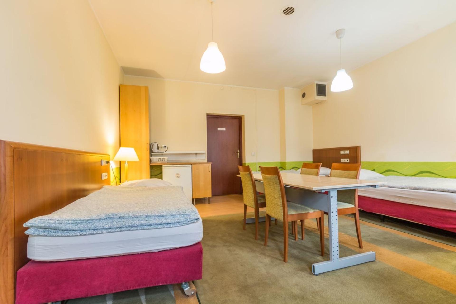 Hostel Nina Катовице Экстерьер фото